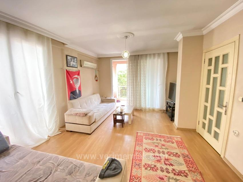 2+1-Zimmer-Wohnung Zum Verkauf In Seferihisar, Mersin, 100 Meter Vom Meer Entfernt.