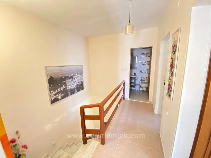 Freistehende, Komfortable 3+1-Zimmer-Villa Mit Pool Und Sicherheitssystem In Seferihisar Erdem Tur Site Zu Verkaufen.