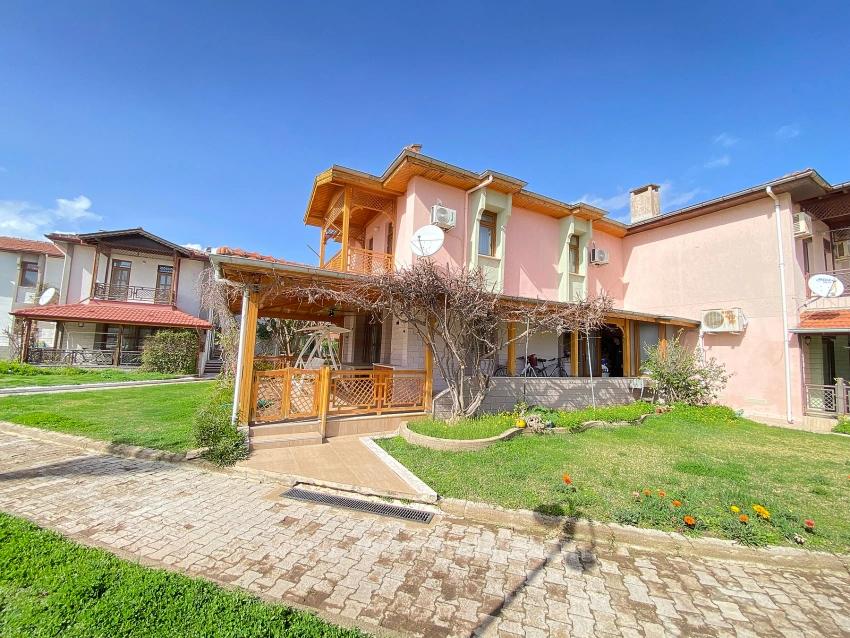 Freistehende, Komfortable 3+1-Zimmer-Villa Mit Pool Und Sicherheitssystem In Seferihisar Erdem Tur Site Zu Verkaufen.