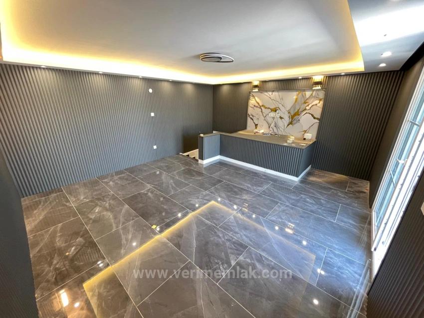 Modern Gestaltete, Sichere Freistehende 3+1-Villa In Seferihisar Payamlı!