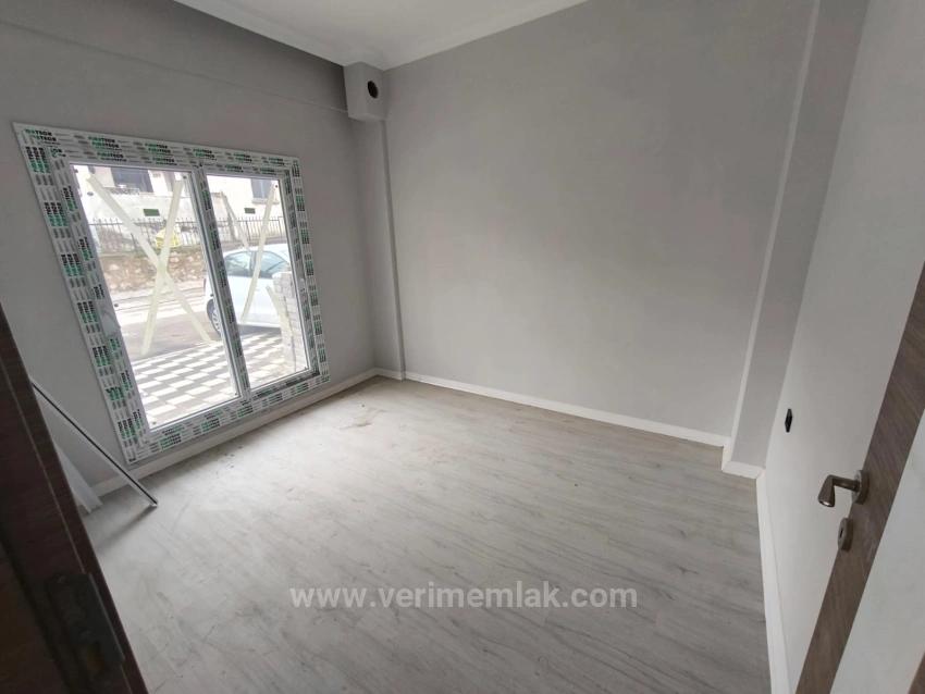 Wohnung Zum Verkauf Im Bezirk Menderes Fevzi Çakmak, Wo Blau Und Grün Aufeinandertreffen!