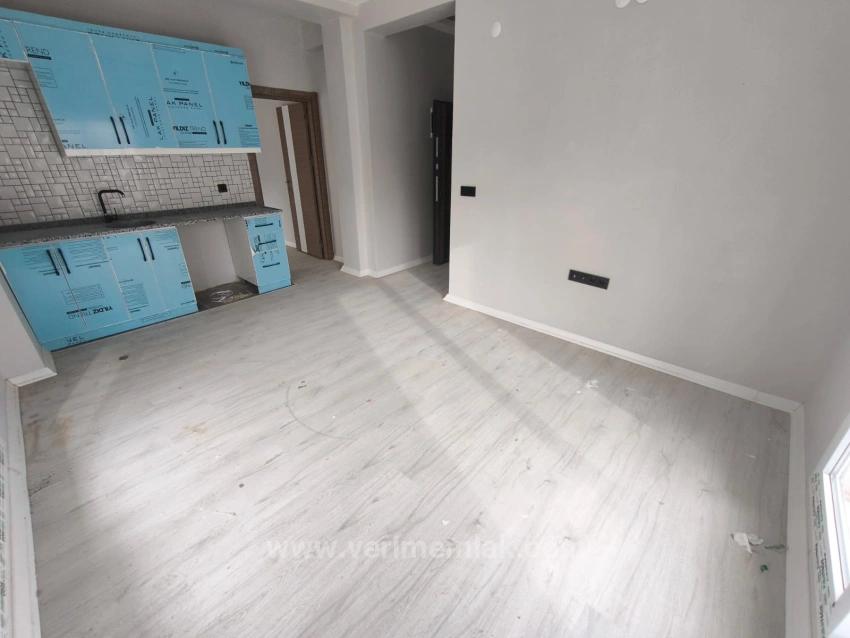 Wohnung Zum Verkauf Im Bezirk Menderes Fevzi Çakmak, Wo Blau Und Grün Aufeinandertreffen!