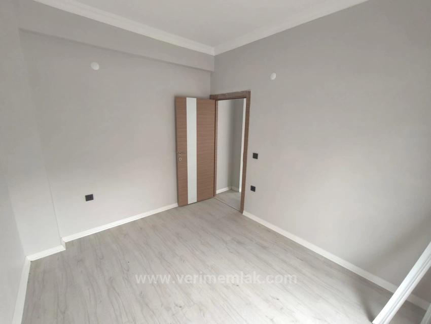 Wohnung Zum Verkauf Im Bezirk Menderes Fevzi Çakmak, Wo Blau Und Grün Aufeinandertreffen!