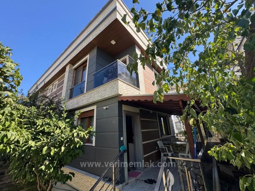 Luxuriöse 2+1-Zimmer-Villa Mit Großzügigem Garten, 500 M Vom Meer Entfernt In Seferihisar Cumhuriyet
