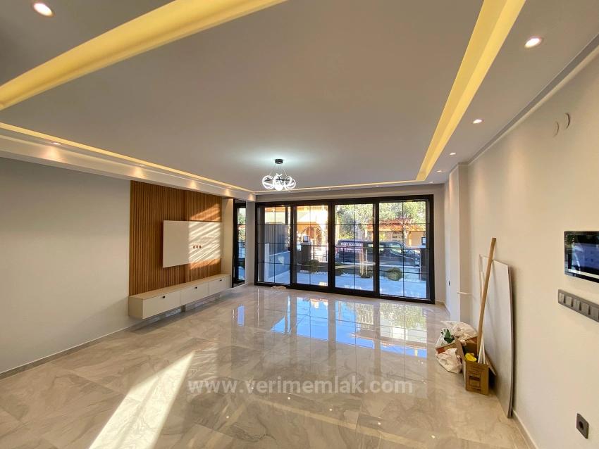 Luxuriöse 3+1-Zimmer-Villa Zum Verkauf In Seferihisar, Region Mersin, Direkt Am Meer, Mit Smart-Home-Systemen!