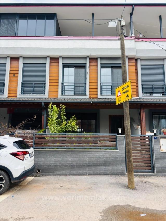 Moderne Und Freistehende 3+1 Villa Zum Verkauf In Seferihisar Payamlı, 350 M Vom Meer Entfernt.