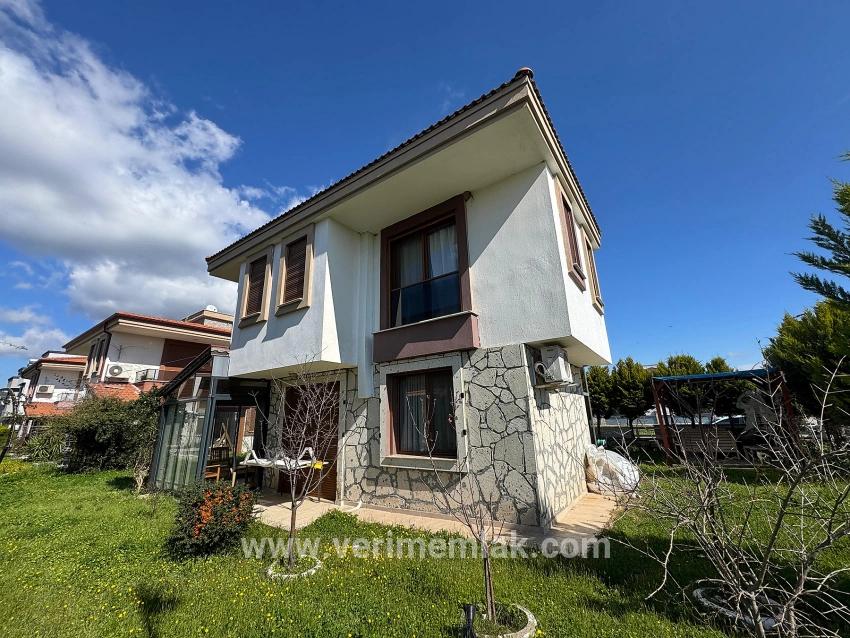 3+1-Zimmer Villa Zu verkaufen in Cumhuriyet Bz. Seferihisar Doğanbey - 160 m²