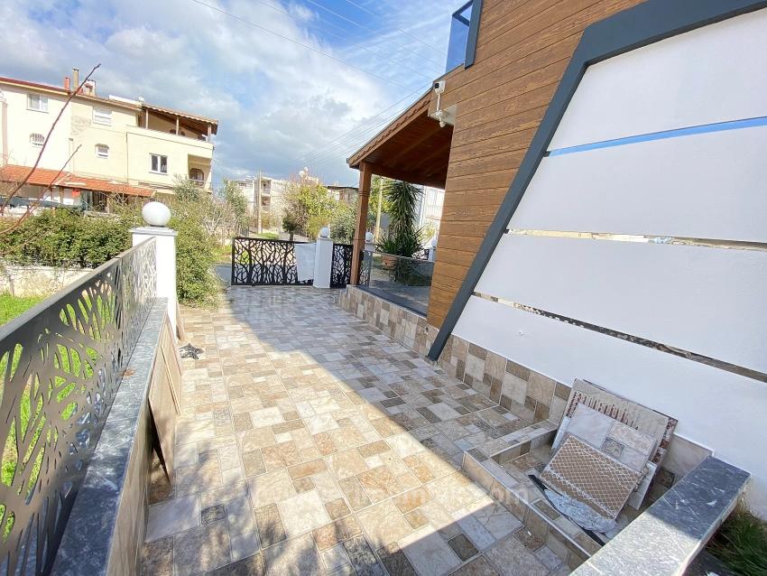 In Seferihisar Doğanbey Am Meerseite Ein Einziges Separates 3+1 Villenhaus Zum Verkauf