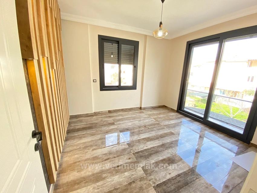 In Seferihisar Doğanbey Am Meerseite Ein Einziges Separates 3+1 Villenhaus Zum Verkauf