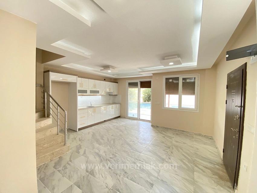 3+1 Freistehende Villa Mit Großem Garten Zum Verkauf In Doğanbey