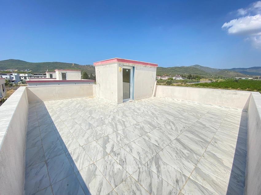 In Seferihisar Doğanbey Einzigartiges Freistehendes Großes Gartenumschlossenes Zu Verkaufendes 3+1 Villenhaus