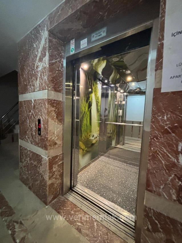 1+1-Apartment Zum Verkauf In Seferihisar Payamlı, 300 M Vom Meer Entfernt, Mit Aufzug