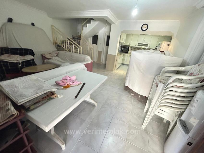 Luxuriöse 4+1-Villa Mit Großem Garten Zum Verkauf Am Strand Von Özdere Çukaltı