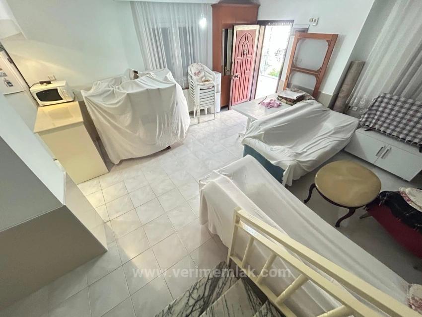 Luxuriöse 4+1-Villa Mit Großem Garten Zum Verkauf Am Strand Von Özdere Çukaltı