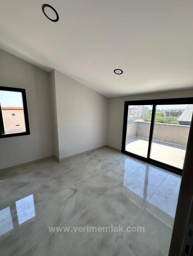 Modern Gestaltete, Freistehende Villa In Gümüldür Zu Verkaufen, Nur Wenige Gehminuten Vom Meer Entfernt.