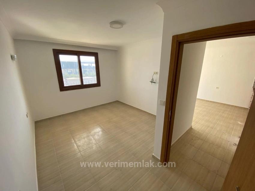 2+1-Wohnung Zum Verkauf Im Viertel Gümüldür Atatürk, Direkt Am Meer, Mit Panoramablick!