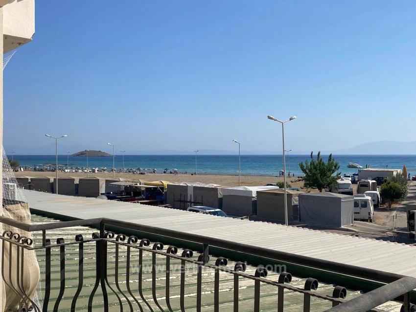 2+1-Wohnung Zum Verkauf Im Viertel Gümüldür Atatürk, Direkt Am Meer, Mit Panoramablick!