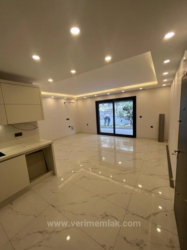 Geeignet Für Sommer- Und Winterleben In Menderes Çukaltı, Nur 350 Meter! 3+1 Moderne Villa Zu Verkaufen