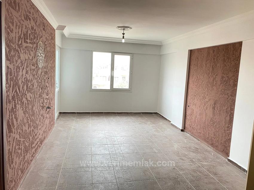 50 M Zum Meer Mit Aufzug In Der Gegend Von Seferihisar Mersin! 1+1 Wohnung Zum Verkauf Mit Moderner Architektur