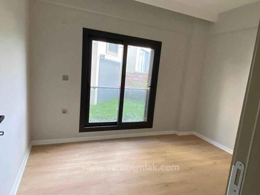 2+1 Erdgeschosswohnung Mit Aufzug Zum Verkauf Im Marktzentrum Von Gumuldur