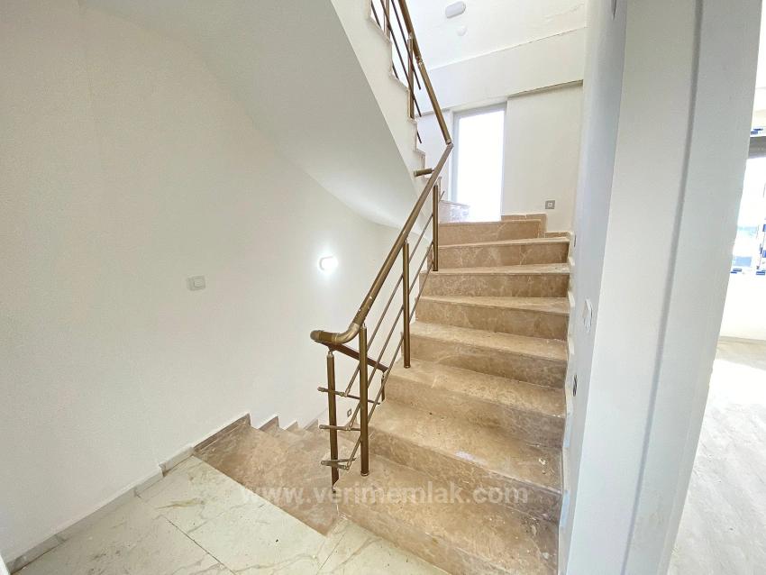 Spazieren Sie Zum Meer In Seferihisar! Eckgrundstück, Freistehende Villa Mit 3+1 Schlafzimmern Zu Verkaufen.