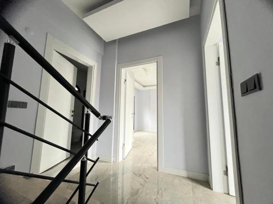 50 M Vom Meer Entfernt In Özdere Orta Mahalle! Modernes Design, Brandneue 3+1 Villa
