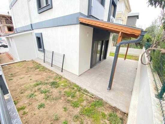 Luxuriöse 6+1 Villa In Özdere Orta Mahalle, 400 M Vom Meer Entfernt, Im Stadtzentrum.