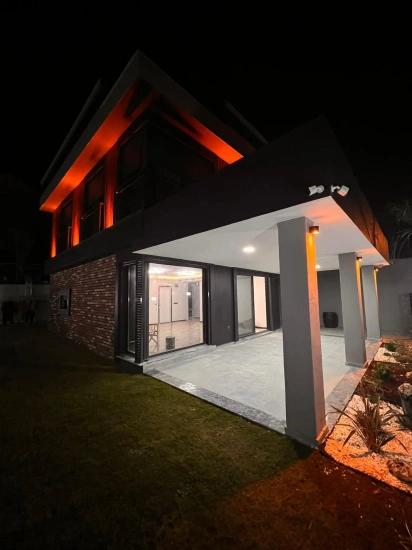 Luxuriöse Freistehende 3+1-zimmer-villa In Seferihisar Mit Vollem Meerblick Und Smart-home-systemen Zu Verkaufen