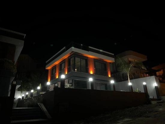 Luxuriöse Freistehende 3+1-zimmer-villa In Seferihisar Mit Vollem Meerblick Und Smart-home-systemen Zu Verkaufen