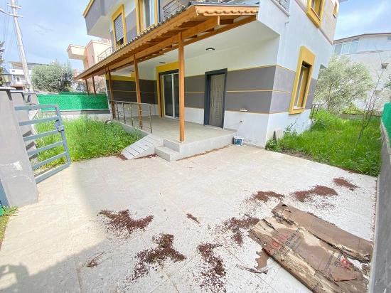 3+1 Villa Zum Verkauf In Doğanbey, Geräumig, Mit Freistehendem Garten, Nahe Dem Meer