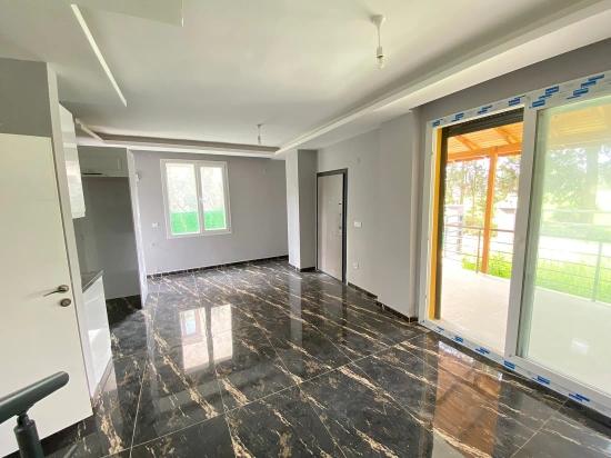 3+1 Villa Zum Verkauf In Doğanbey, Geräumig, Mit Freistehendem Garten, Nahe Dem Meer