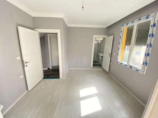 3+1 Villa Zum Verkauf In Doğanbey, Geräumig, Mit Freistehendem Garten, Nahe Dem Meer