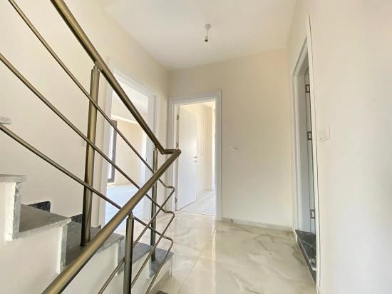 3+1 Freistehende Villa Mit Großem Garten Und Pool Zum Verkauf In Doğanbey