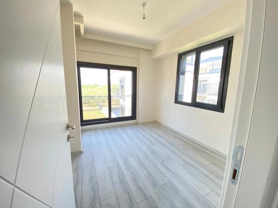 3+1 Freistehende Villa Mit Großem Garten Und Pool Zum Verkauf In Doğanbey