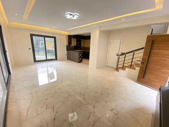 Moderne Luxusvilla (3+1 Zimmer) Zum Verkauf Im Viertel Menderes Çukuraltı: Uneingeschränkter Meerblick
