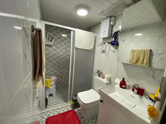 2+1-zimmer-wohnung In Seferihisar Mersinalanı Zu Verkaufen, 100 M Vom Meer Entfernt, Mit Garten Und Pavillon, Keine Zusätzlichen Kosten