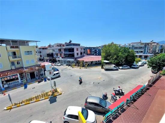 Kostenlose 2+1-wohnung In Seferihisar Bengiler, 300 M Vom Meer Und 50 M Vom Einkaufszentrum Entfernt