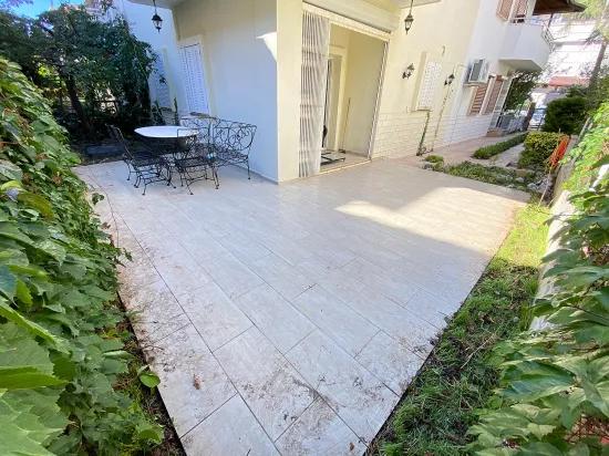 Seferihisar Mersin Bereich In 50m Entfernung zum Meer! Sıfır renoviert, einzigartige verkaufliche 3+1 Villa