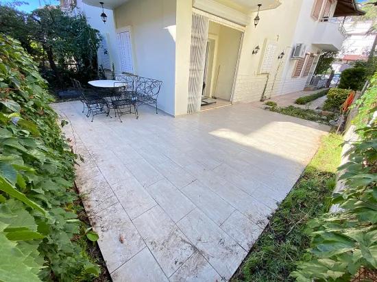 Seferihisar Mersin Bereich In 50m Entfernung zum Meer! Sıfır renoviert, einzigartige verkaufliche 3+1 Villa