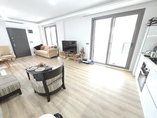 In Seferihisar Ürkmez, eine etwa 600 m entfernte, großzügige gartenumschlossene 3+1 Sommerhaus-villa