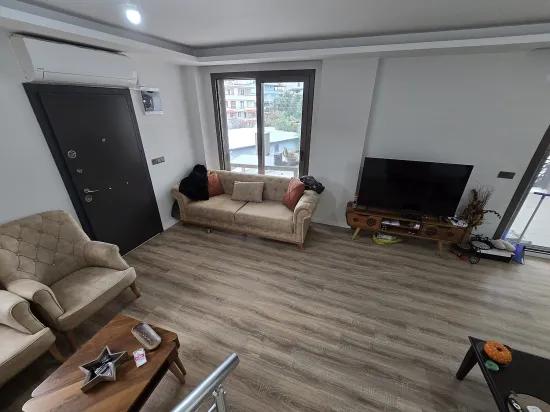 In Seferihisar Ürkmez, eine etwa 600 m entfernte, großzügige gartenumschlossene 3+1 Sommerhaus-villa