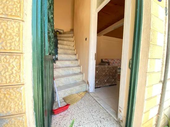 Seferihisar Mersinalanı In der Nähe des Meeres 350m, netto 100m² helle 2+1 tägliche Wohnung