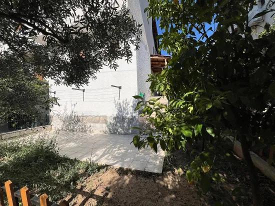 In Özderede, 2 Minuten von der See entfernt, geräumige Villa mit großem Garten, 3+1 Zimmer, zum Verkauf