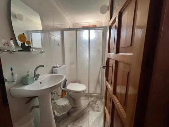 In Özderede, 2 Minuten von der See entfernt, geräumige Villa mit großem Garten, 3+1 Zimmer, zum Verkauf