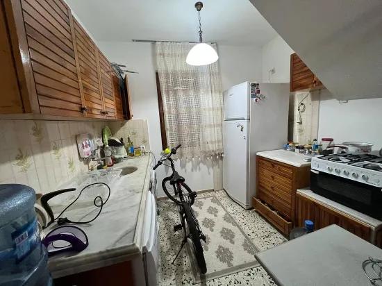 In Özderede, 2 Minuten von der See entfernt, geräumige Villa mit großem Garten, 3+1 Zimmer, zum Verkauf