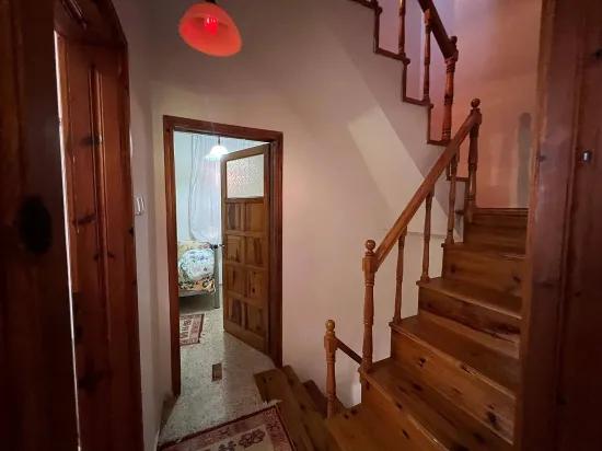 In Özderede, 2 Minuten von der See entfernt, geräumige Villa mit großem Garten, 3+1 Zimmer, zum Verkauf