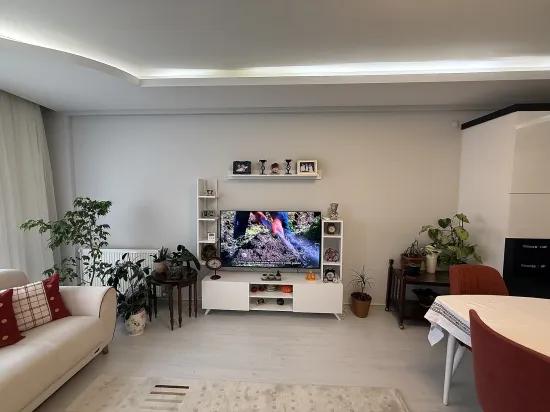 Seferihisars bevorzugtes Viertel bietet eine Gelegenheit 2+1 Wohnung zum Verkauf