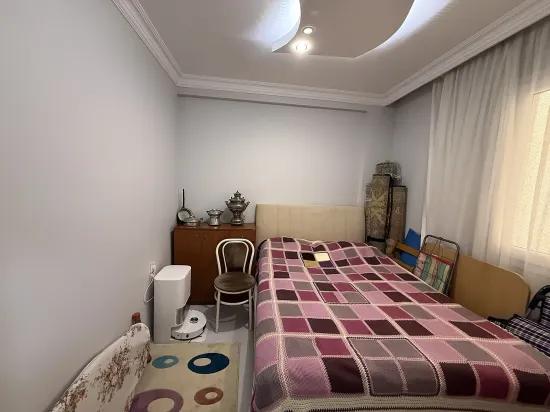 Seferihisars bevorzugtes Viertel bietet eine Gelegenheit 2+1 Wohnung zum Verkauf