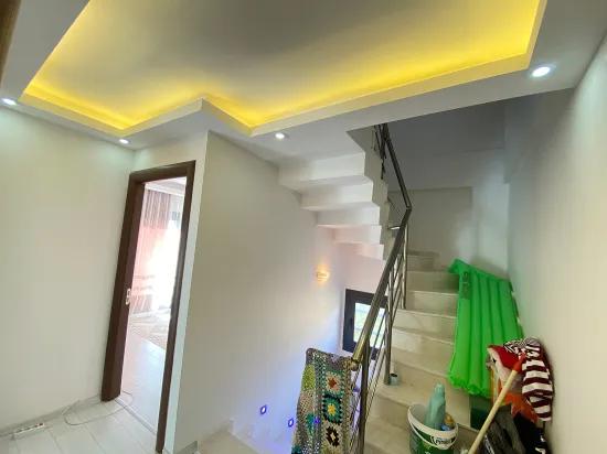 Seferihisar Mersin Alanı Mh. deniz manzaralı bahçeli satılık 3+1 Villa