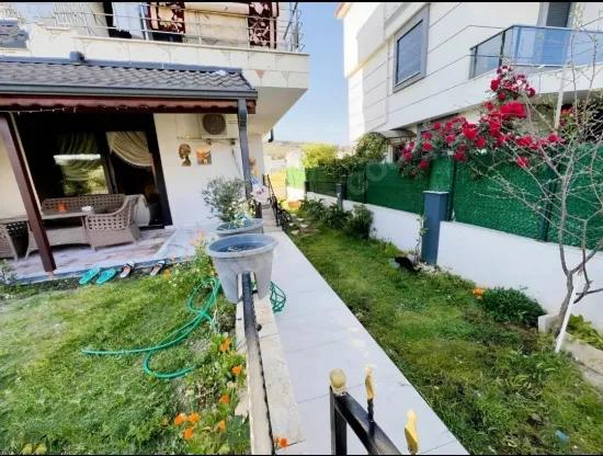 In Seferihisar Ihr Traumleben: Meer-nahe, mit großem Garten zum Verkauf 4+1 Villa!